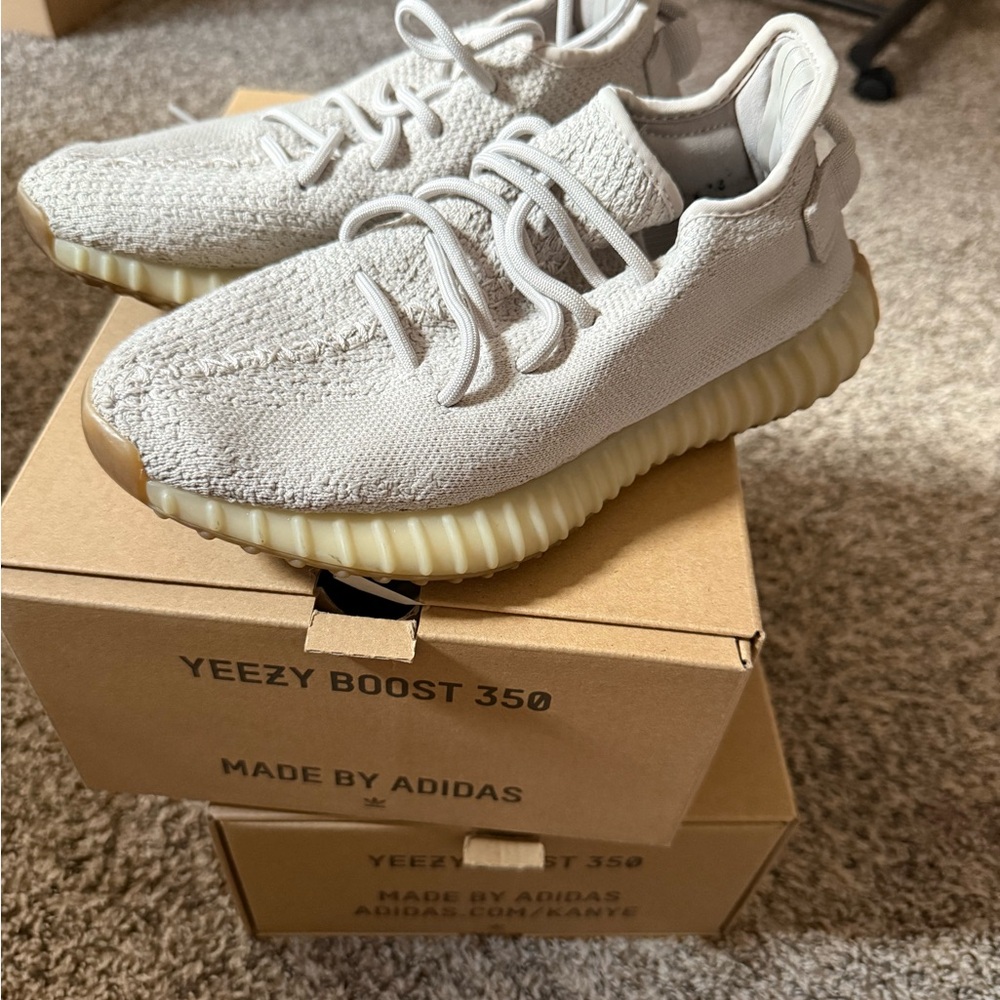 Adidas Yeezy Boost 350 in gray